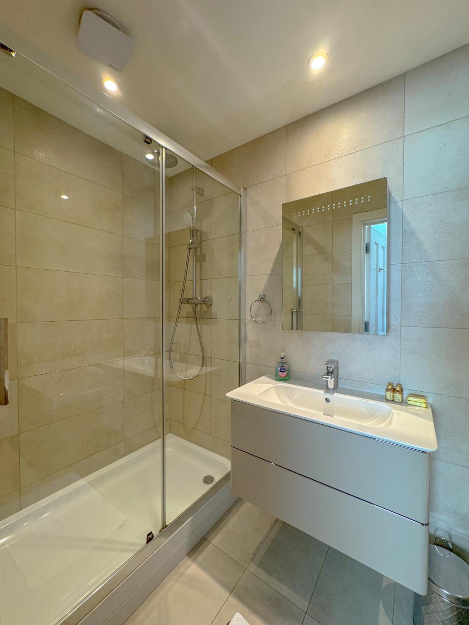 Whitfield Street Apartments Londen Buitenkant foto