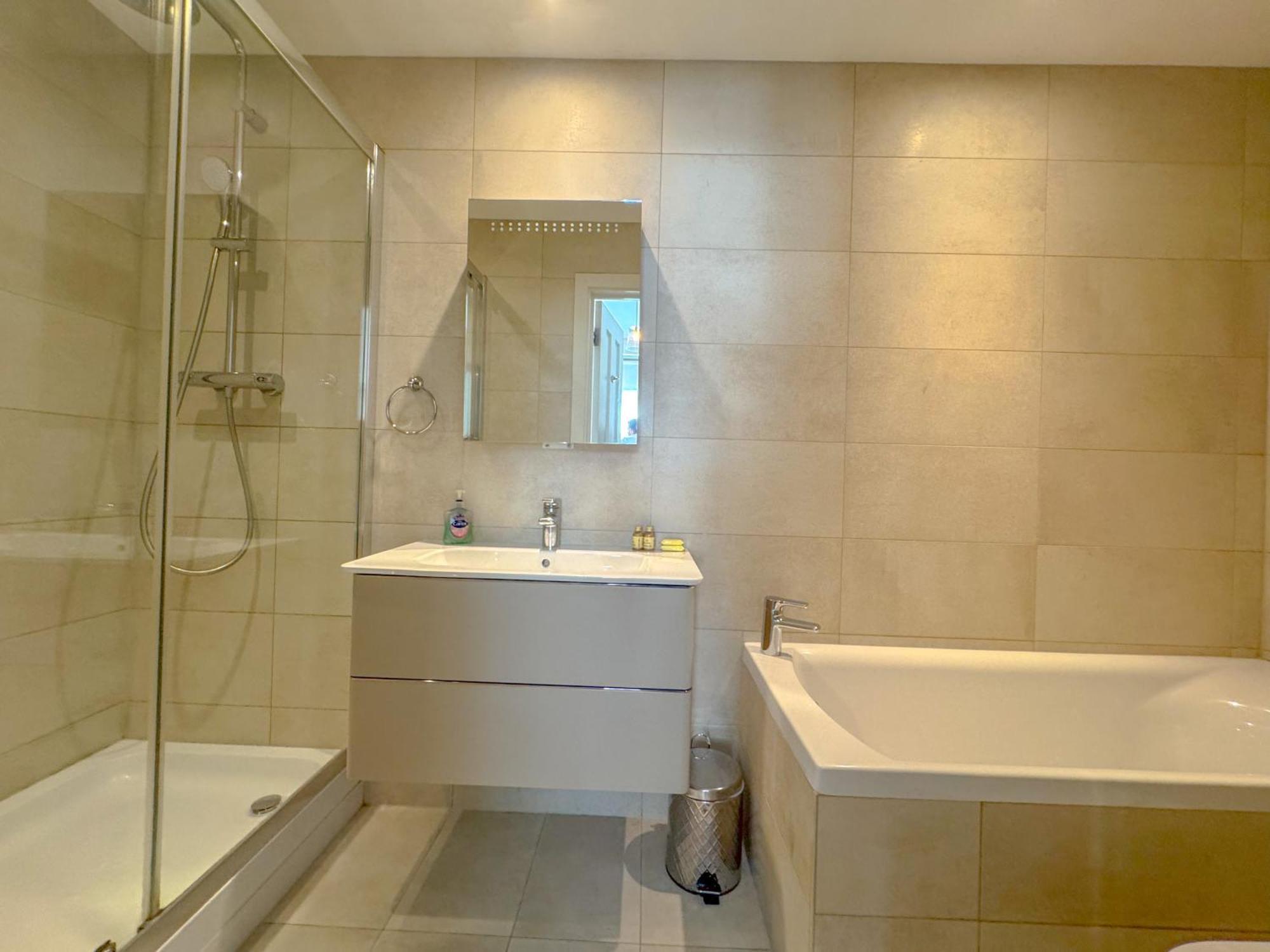 Whitfield Street Apartments Londen Buitenkant foto